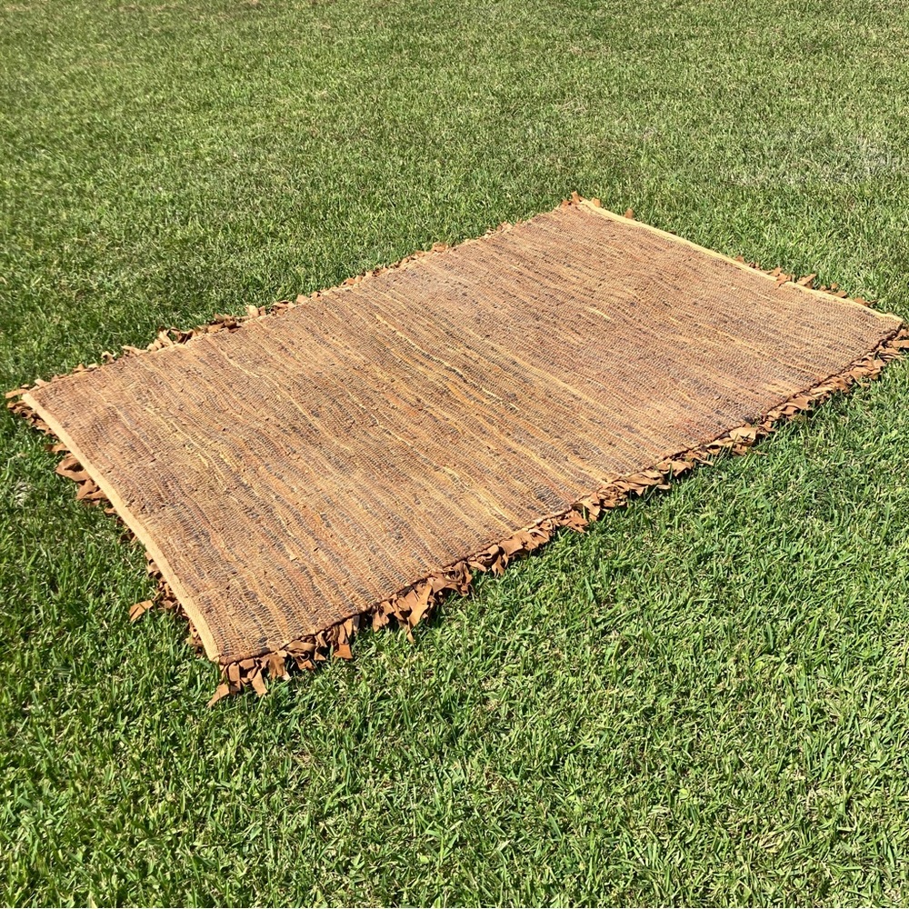 ‼️SOLD‼️ Shag Leather Rug - Picture 5 of 10